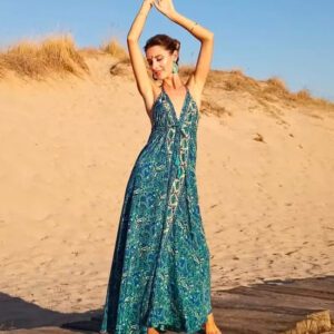 abito lungo, azzurro, a fiorni con schiena scoperta