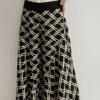 I Wild Harmony Pants sono la fusione perfetta tra comfort e stile boho. Morbido, leggero e fluido, ha una vestibilità ampia e un elastico in vita che si adatta a tutte le taglie. Fatto a mano in India da abili artigiani.