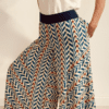 I Wild Harmony Pants sono la fusione perfetta tra comfort e stile boho. Morbido, leggero e fluido, ha una vestibilità ampia e un elastico in vita che si adatta a tutte le taglie. Fatto a mano in India da abili artigiani.
