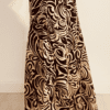 I Wild Harmony Pants sono la fusione perfetta tra comfort e stile boho. Morbido, leggero e fluido, ha una vestibilità ampia e un elastico in vita che si adatta a tutte le taglie. Fatto a mano in India da abili artigiani.