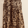 I Wild Harmony Pants sono la fusione perfetta tra comfort e stile boho. Morbido, leggero e fluido, ha una vestibilità ampia e un elastico in vita che si adatta a tutte le taglie. Fatto a mano in India da abili artigiani.