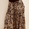 I Wild Harmony Pants sono la fusione perfetta tra comfort e stile boho. Morbido, leggero e fluido, ha una vestibilità ampia e un elastico in vita che si adatta a tutte le taglie. Fatto a mano in India da abili artigiani.